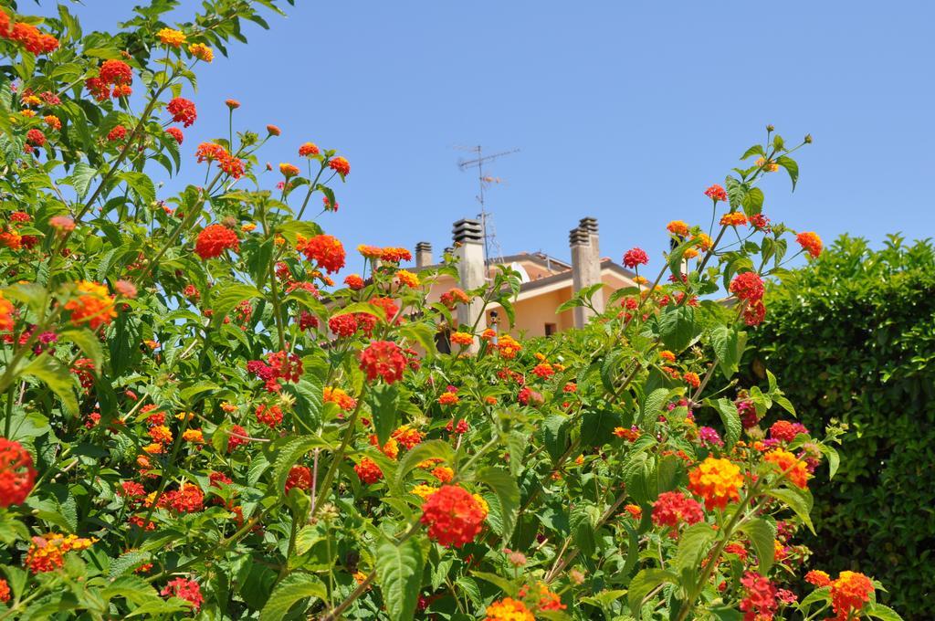 Bed & Breakfast Giardini Di Marzo Lecce Exterior foto